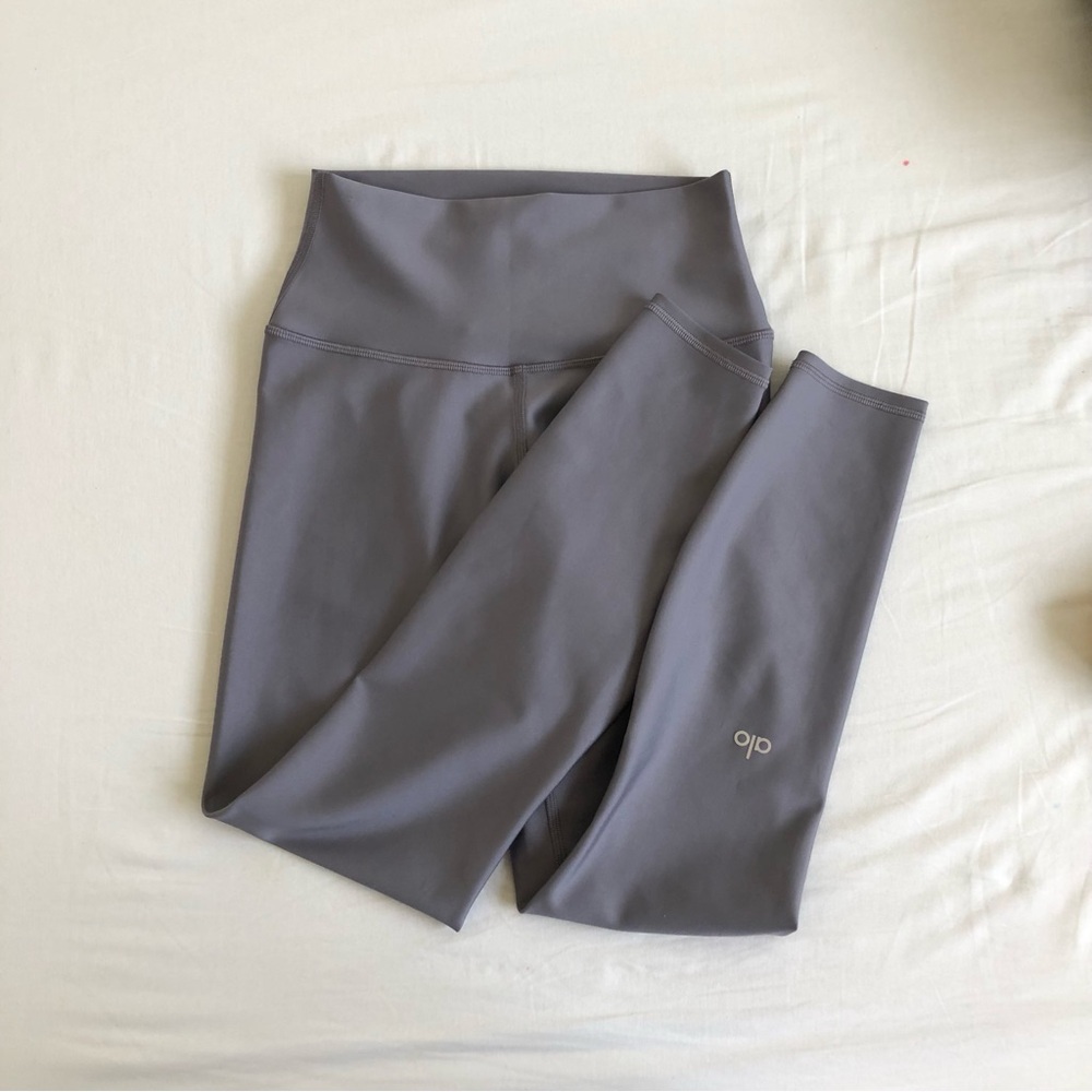ALO Lunar Grey Leggings